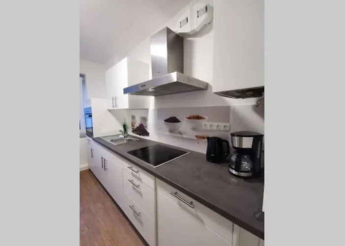 Sanierte 2 ZKB Fewo - Top Lage - PayTV und WLAN