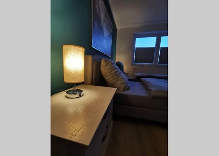 Sanierte 2 Zkb Fewo - Top Lage - Paytv Und Wlan