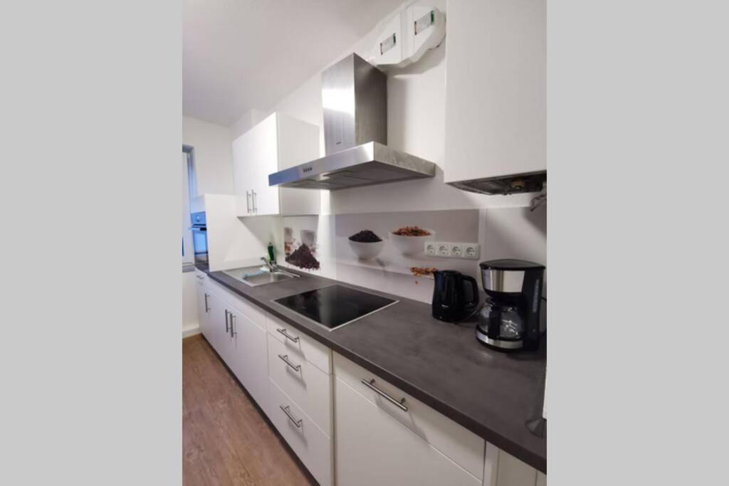 Sanierte 2 Zkb - Lage - Paytv Und Wlan * Wilhelmshaven