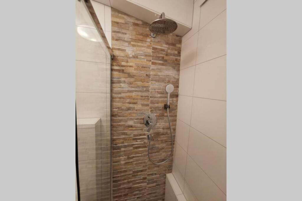 Apartment Sanierte 2 Zkb - Lage - Paytv Und Wlan Wilhelmshaven